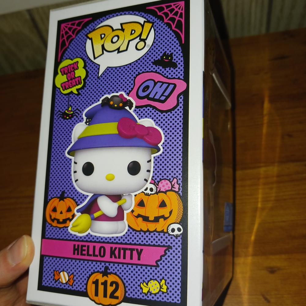 Funko Pop Hello Kitty Vinyl Figure - Halloween Witch #112 - Picture 5 of 5